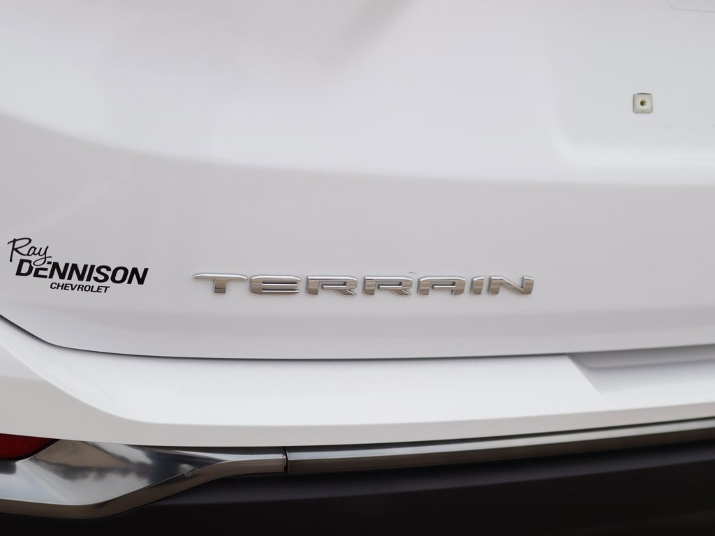 Used 2022 GMC Terrain AT4 image 37