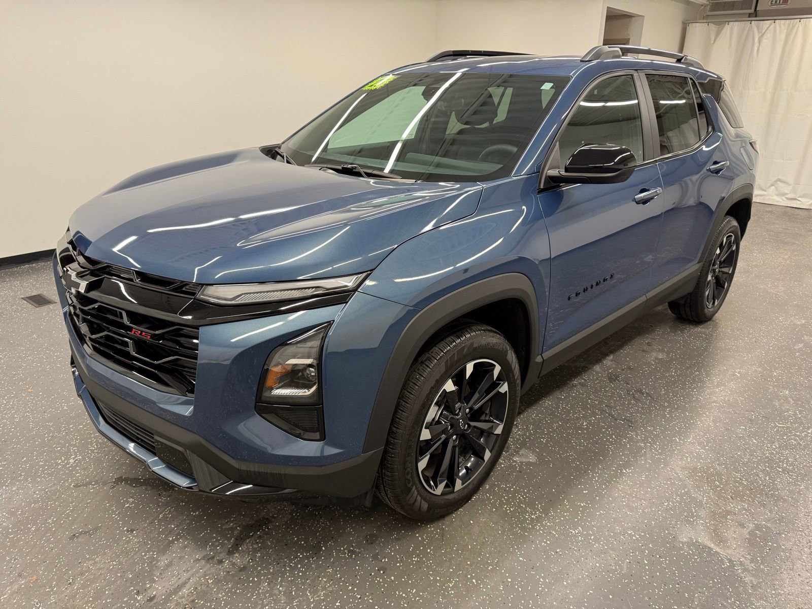 Used 2025 Chevrolet Equinox RS image 4