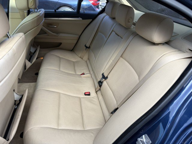 Used 2011 BMW 528i Sedan RWD image 7