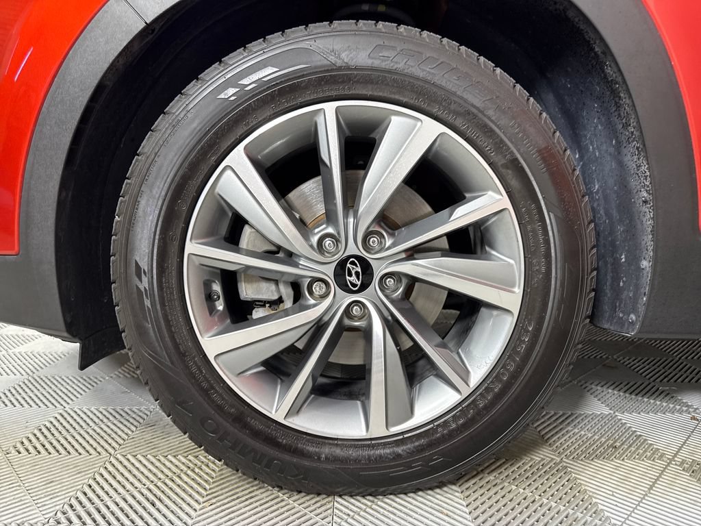Used 2019 Hyundai Santa Fe FWD w/ Cargo Package image 22
