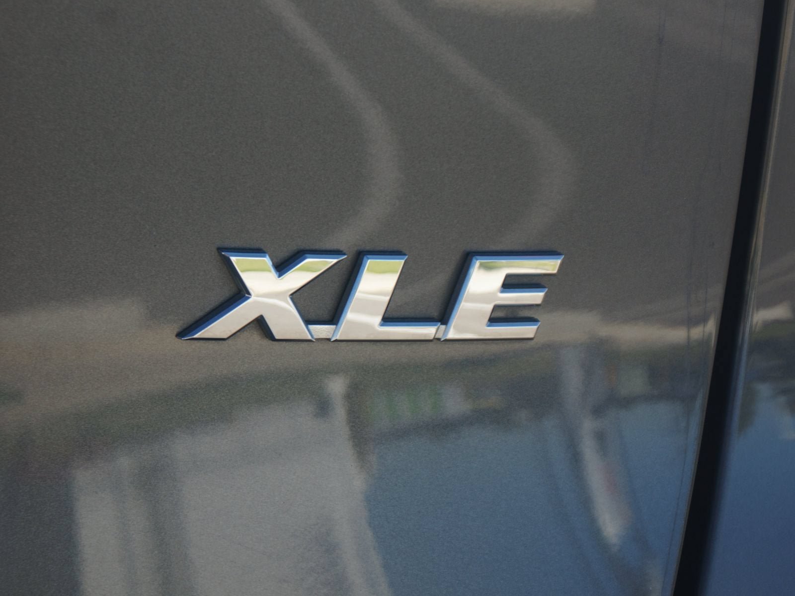 Used 2025 Toyota RAV4 XLE FWD image 18