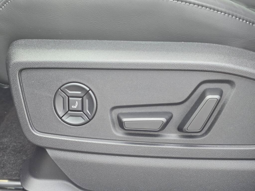 New 2026 Audi SQ5 Premium Plus AWD/4WD image 36