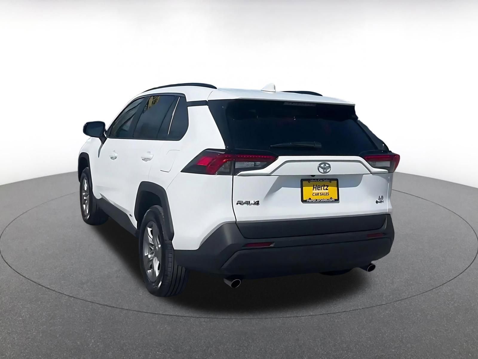 Used 2025 Toyota RAV4 LE AWD/4WD image 11