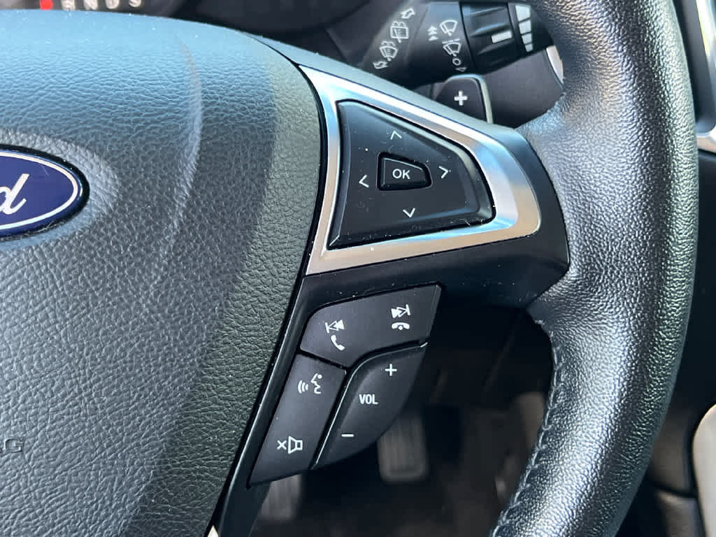 Used 2018 Ford Edge Titanium w/ Equipment Group 301A AWD/4WD image 28