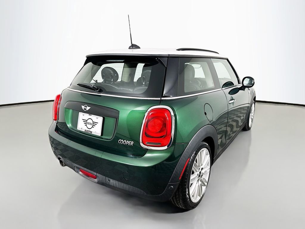 Used 2018 MINI Cooper 2-Door Hardtop image 5