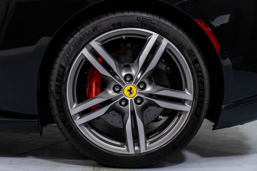 Certified 2019 Ferrari Portofino image 62