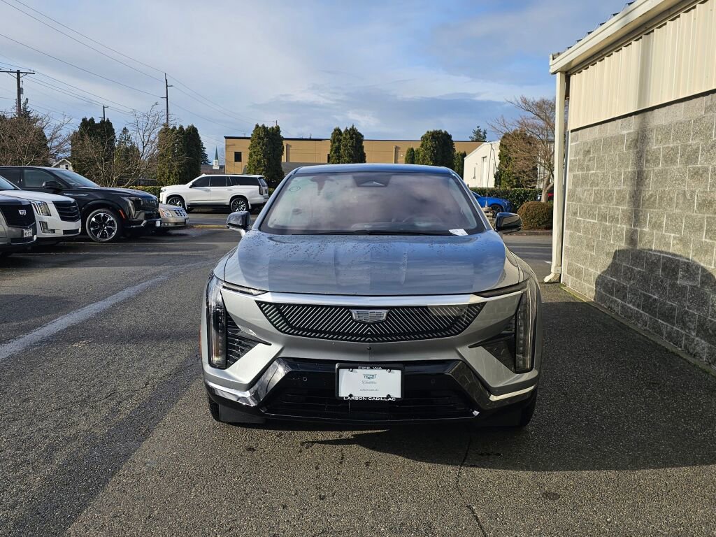 New 2026 Cadillac Optiq Luxury 2 image 11