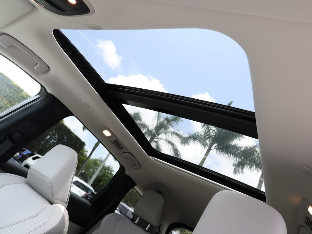Certified 2026 INFINITI QX60 Pure w/ Cargo Package FWD image 17