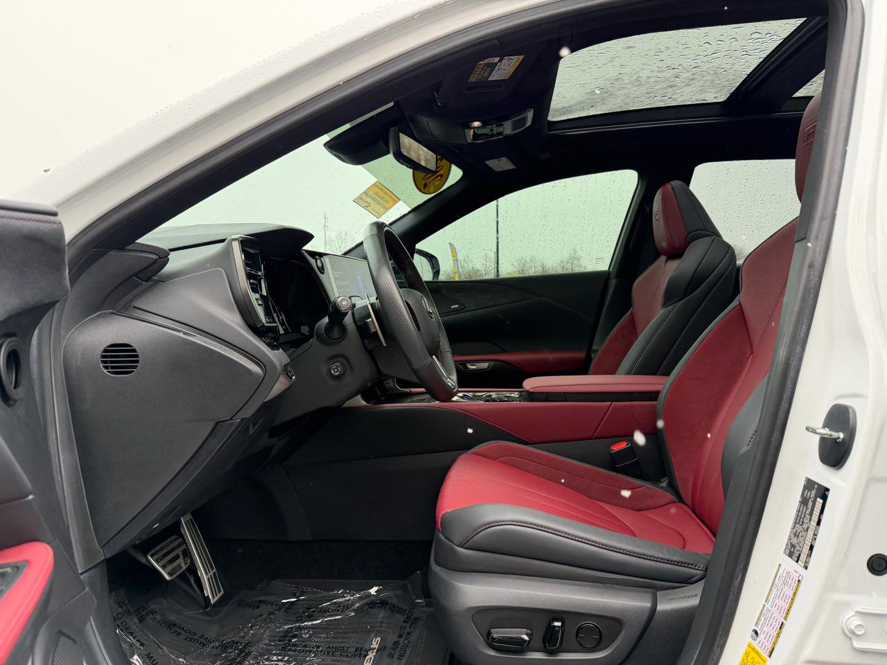 Used 2023 Lexus RX 500h RX 500h F SPORT Performance AW image 16