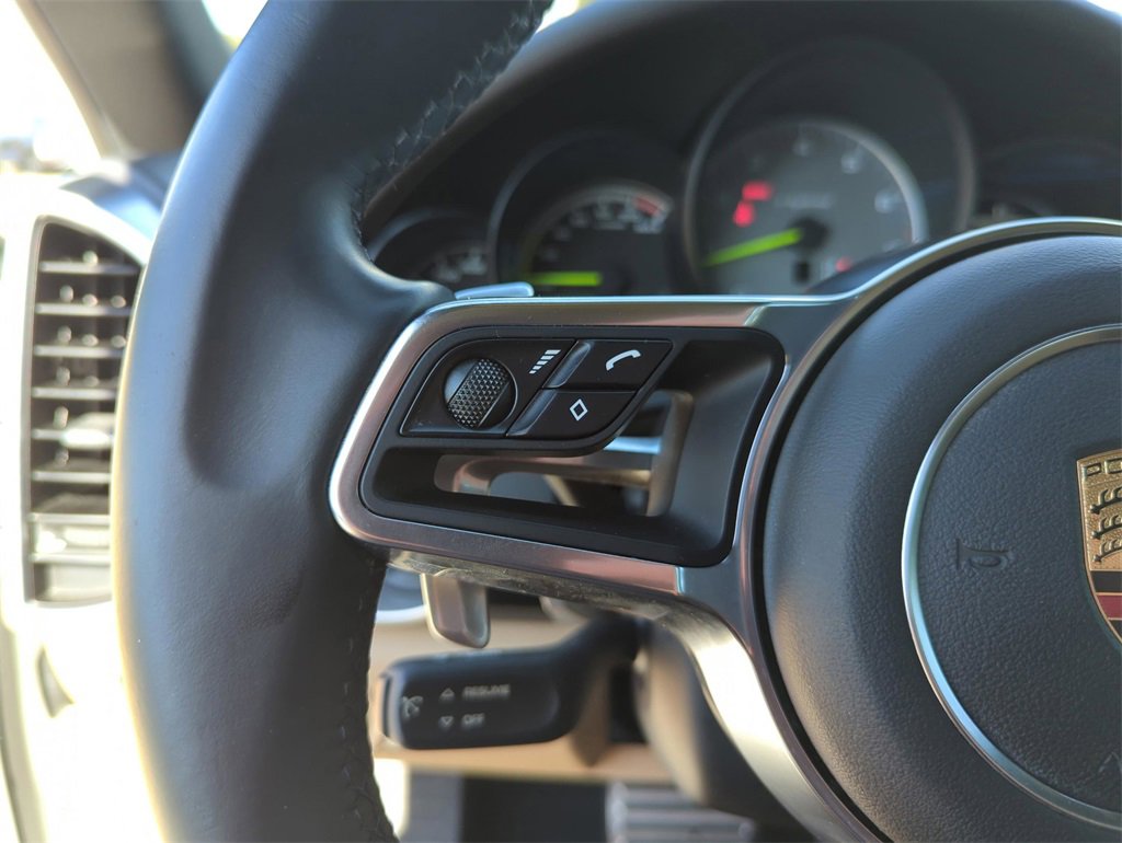 Used 2017 Porsche Cayenne S Platinum image 27