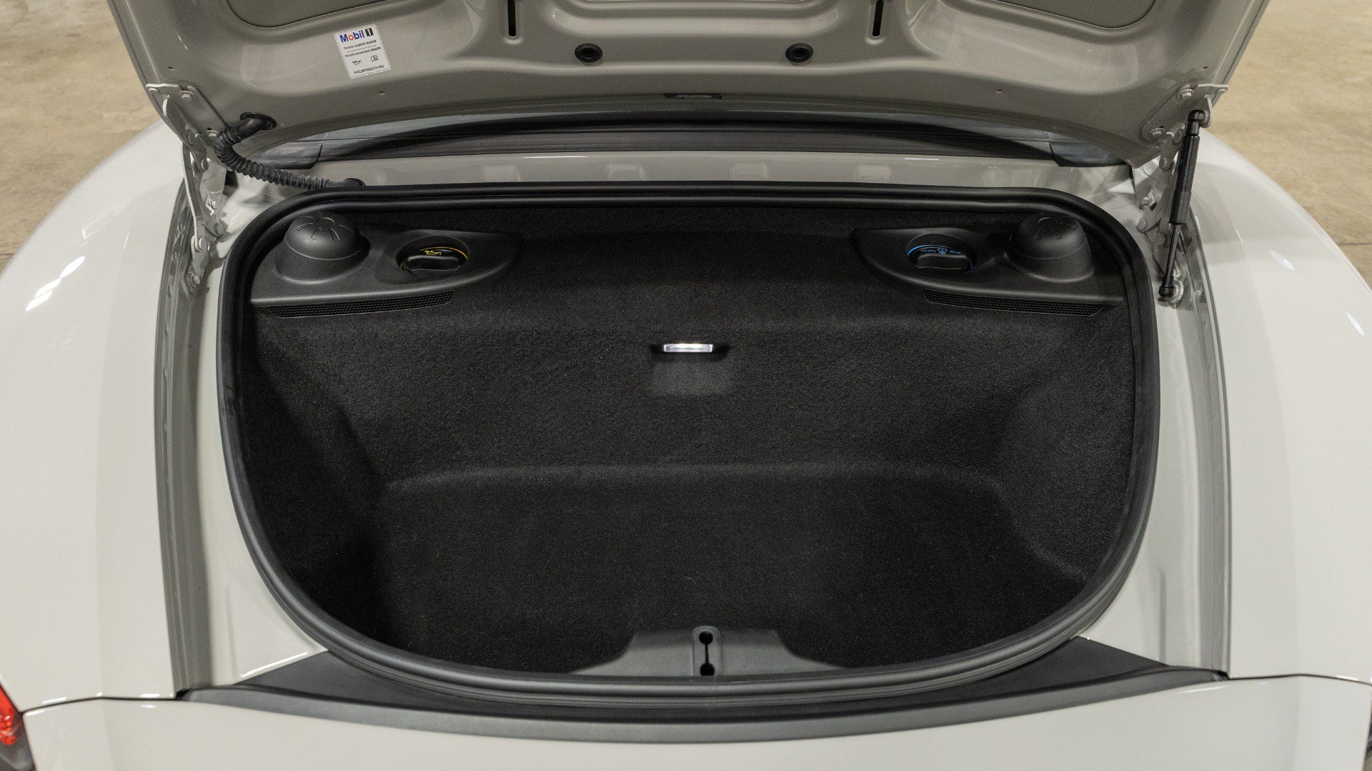 Used 2021 Porsche 718 Boxster RWD image 69