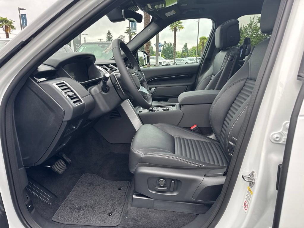 New 2026 Land Rover Discovery S AWD/4WD image 4