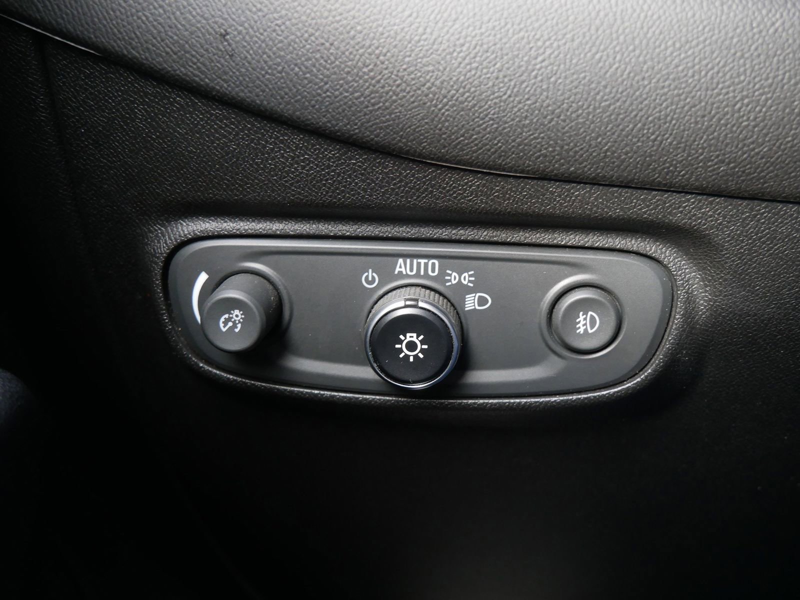 Used 2020 Chevrolet Equinox LT image 27