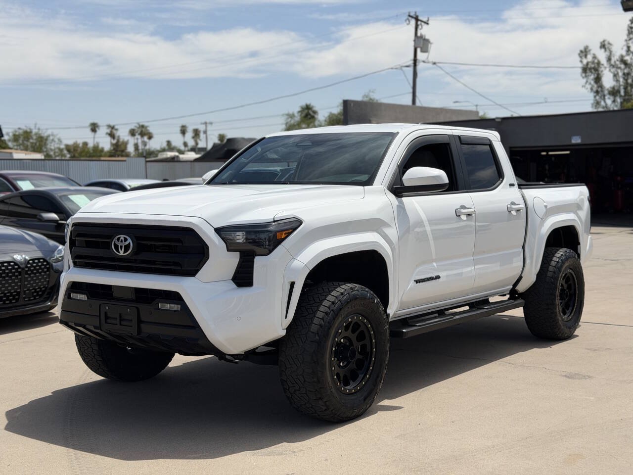 Used 2024 Toyota Tacoma SR5 AWD/4WD image 1