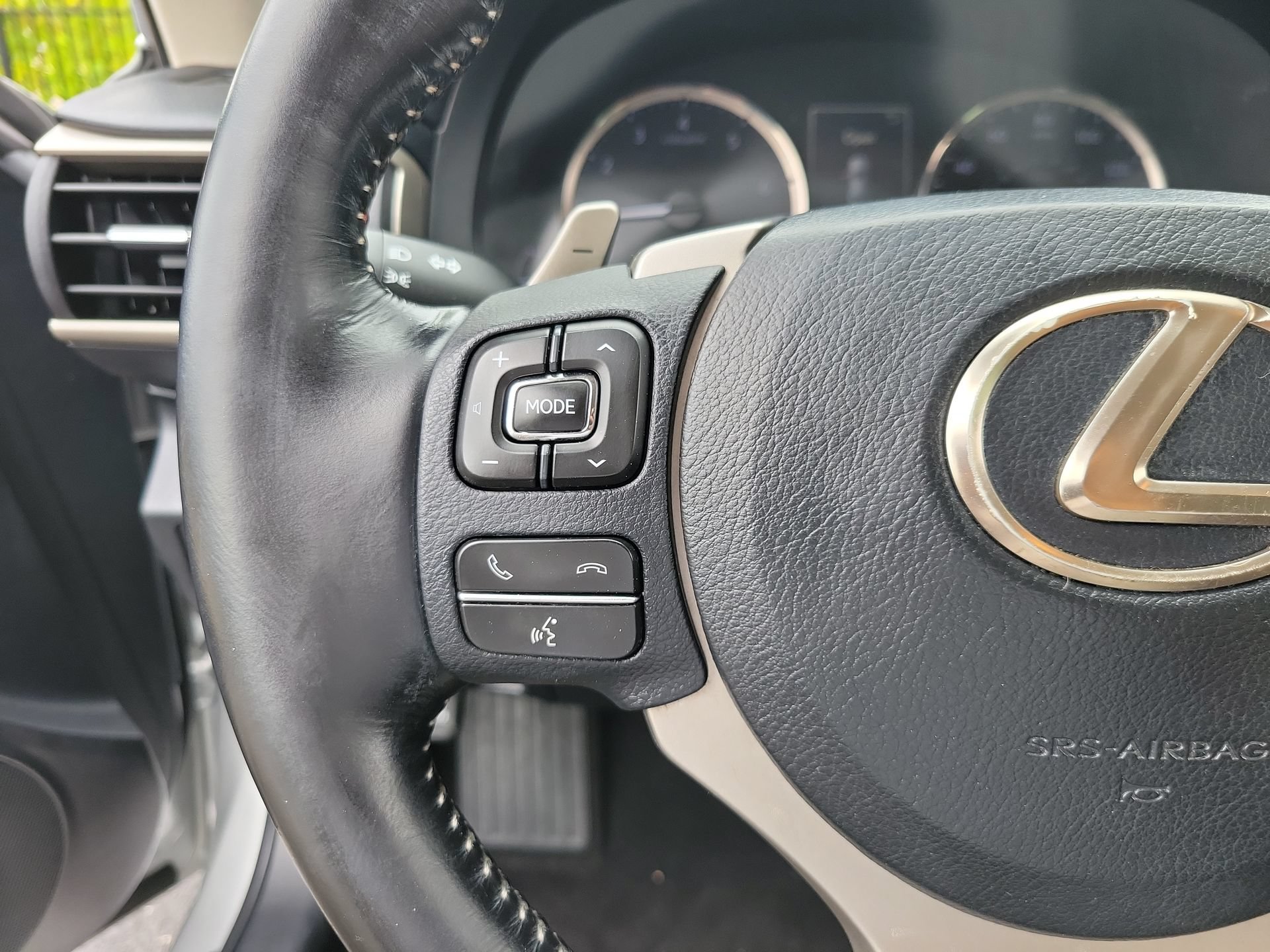 Used 2017 Lexus IS 200t RWD image 29
