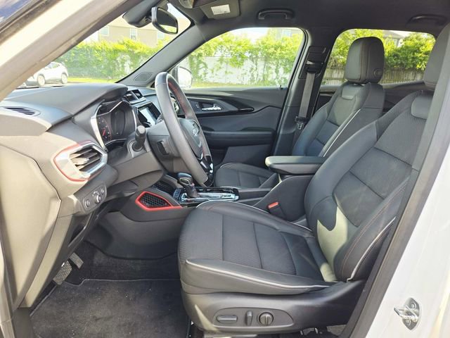 Used 2023 Chevrolet TrailBlazer RS w/ Convenience Package FWD image 8