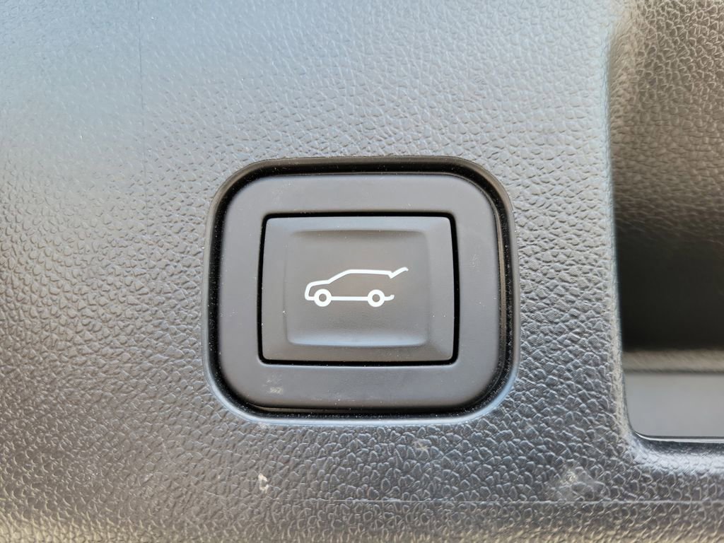 Used 2024 Chevrolet Equinox EV LT FWD image 8