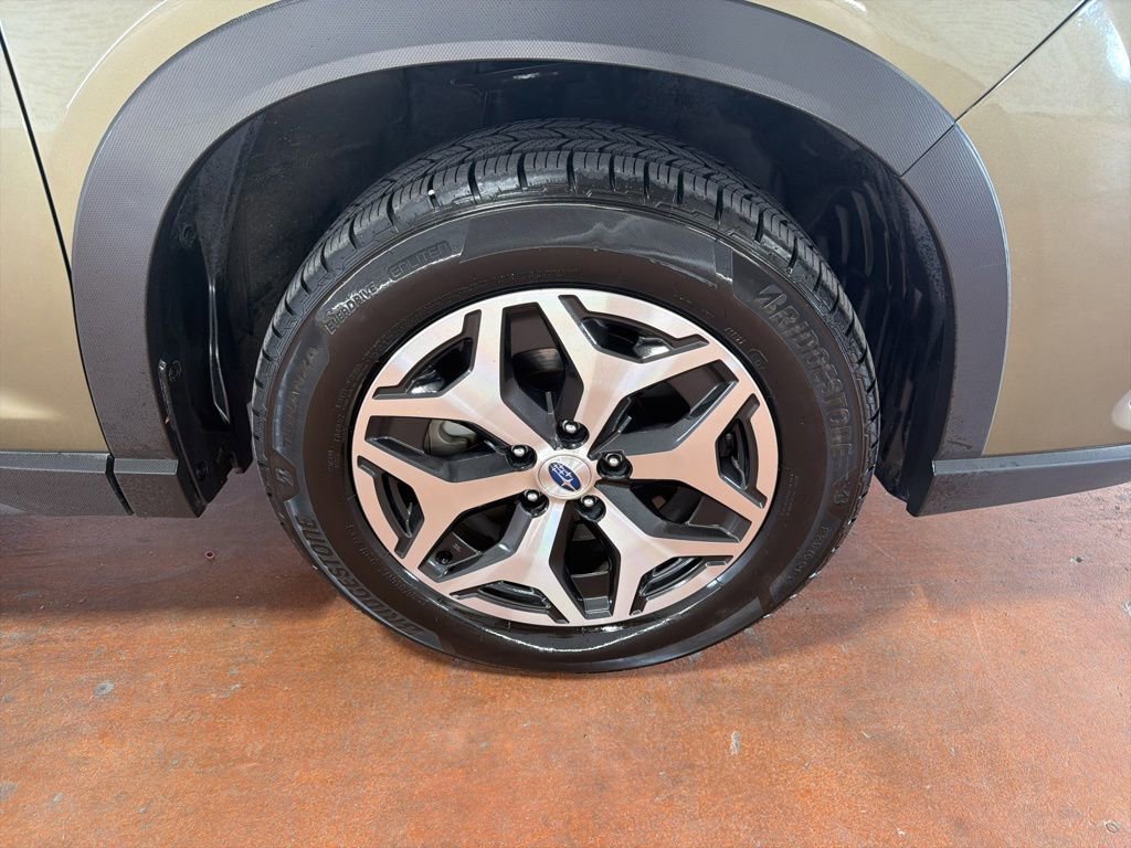 Used 2022 Subaru Forester Premium AWD/4WD image 10