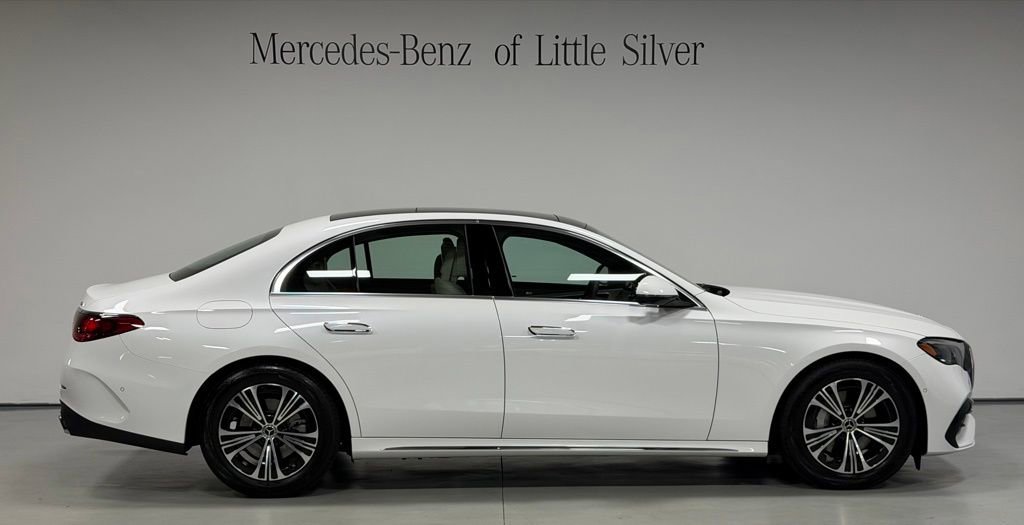 Used 2024 Mercedes-Benz E 350 4MATIC Sedan image 7