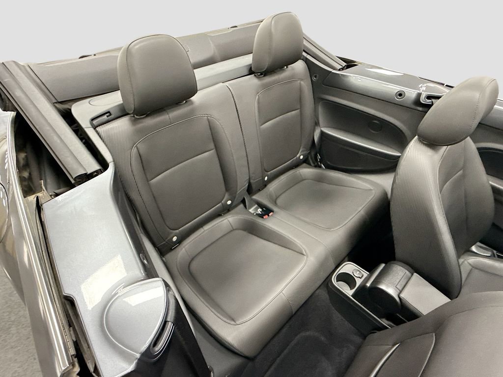 Used 2013 Volkswagen Beetle 2.5 image 26