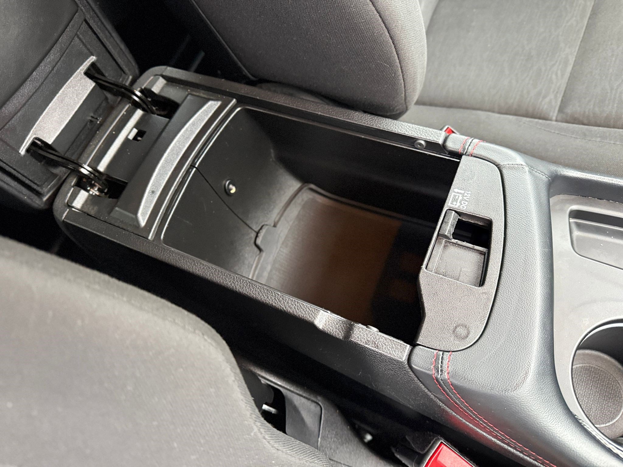 Used 2023 Dodge Durango GT image 34