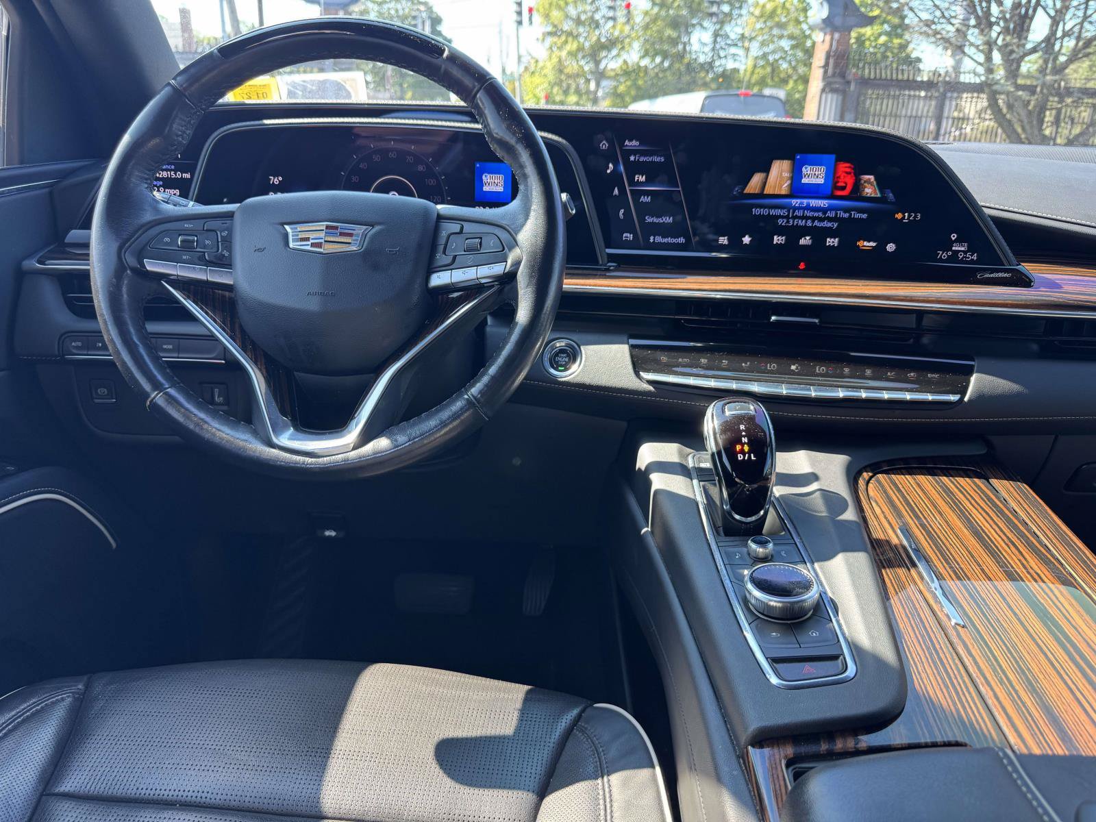 Certified 2023 Cadillac Escalade Premium Luxury w/ LPO, Floor Liner Package AWD/4WD image 17