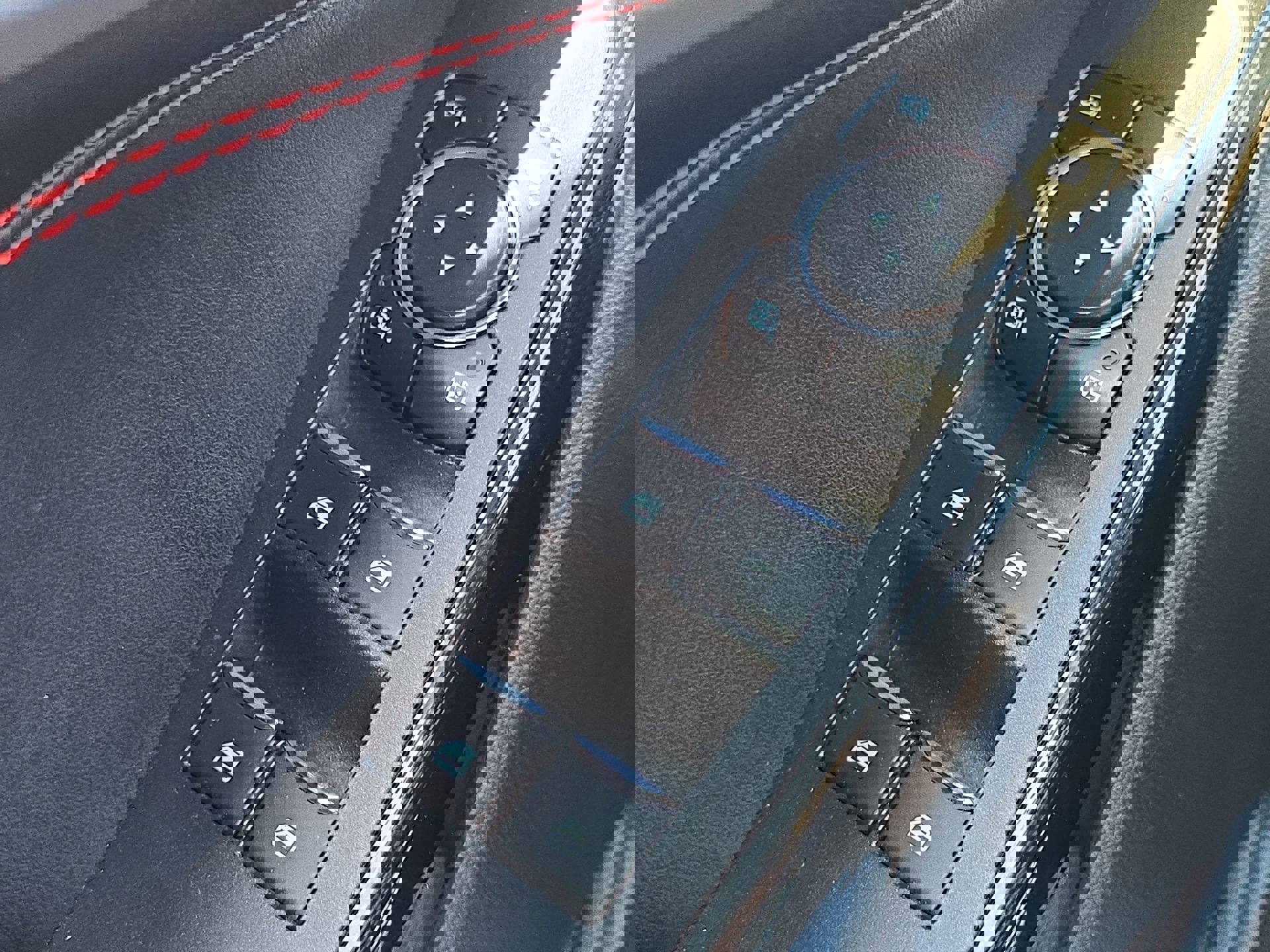 Certified 2023 Ford Explorer ST-Line w/ Class IV Trailer Tow Package image 14