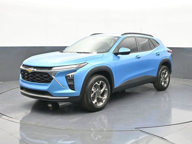 New 2026 Chevrolet Trax LT w/ Driver Confidence Package FWD image 3