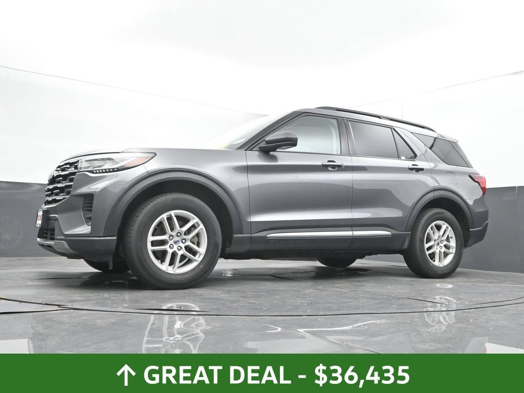 Used 2025 Ford Explorer Active AWD/4WD image 47