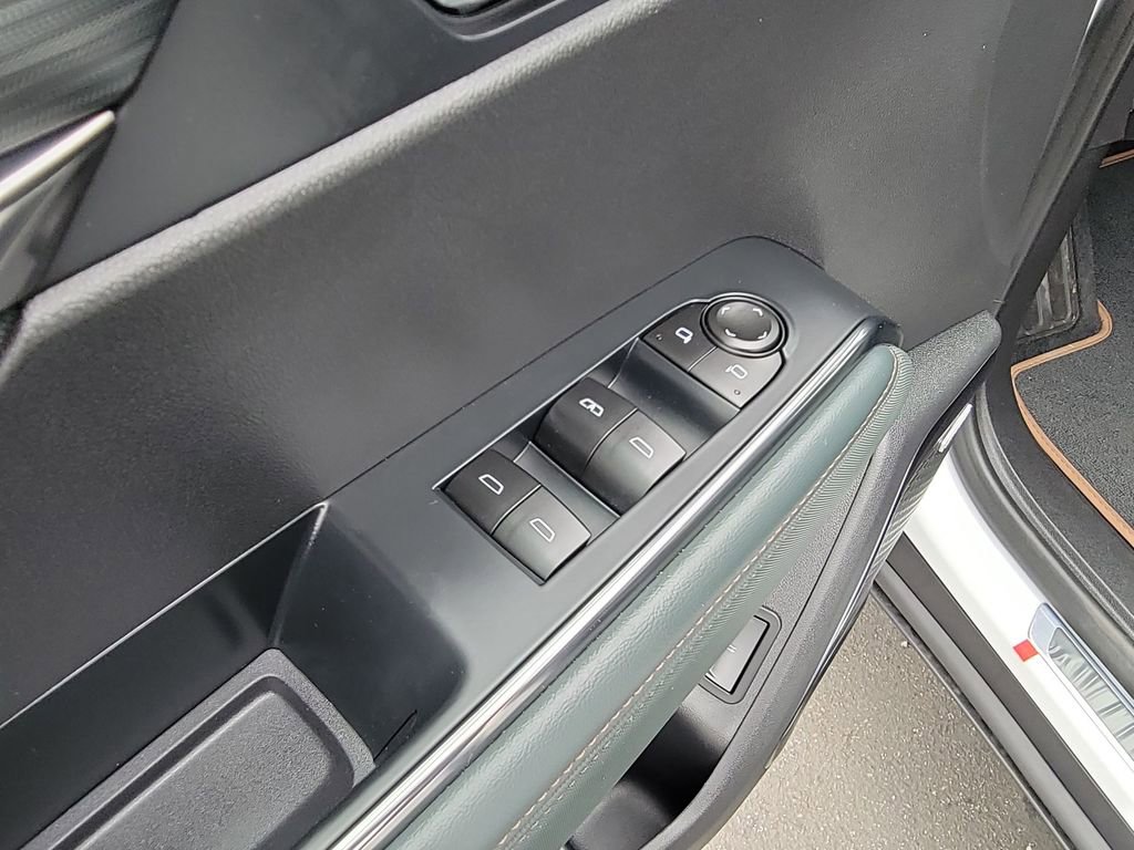 Used 2026 GMC Acadia AT4 w/ Luxury Package image 24