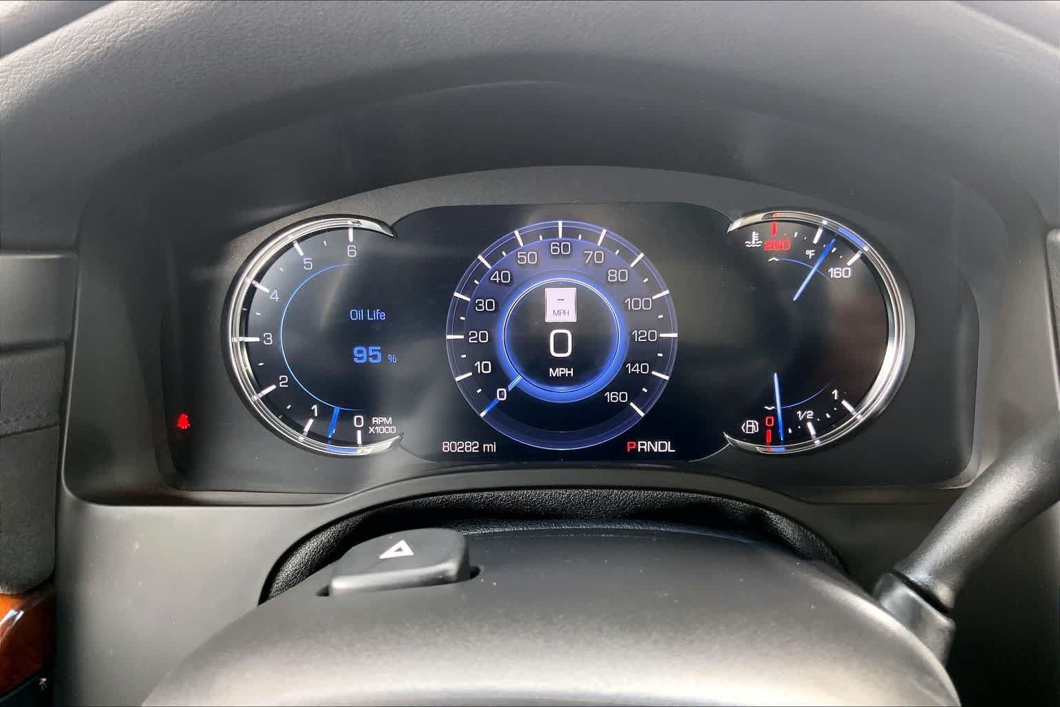 Used 2019 Cadillac Escalade ESV Luxury AWD/4WD image 17