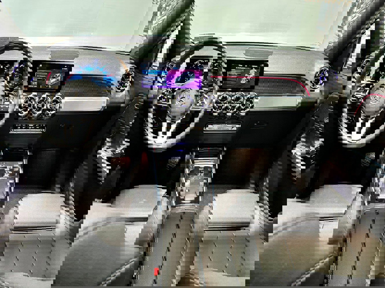 Used 2022 Mercedes-Benz GLB 250 4MATIC image 9