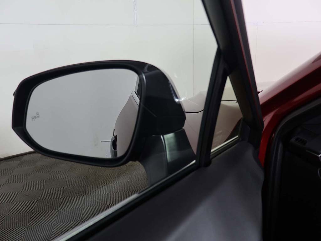 Used 2023 Toyota Venza Nightshade image 33