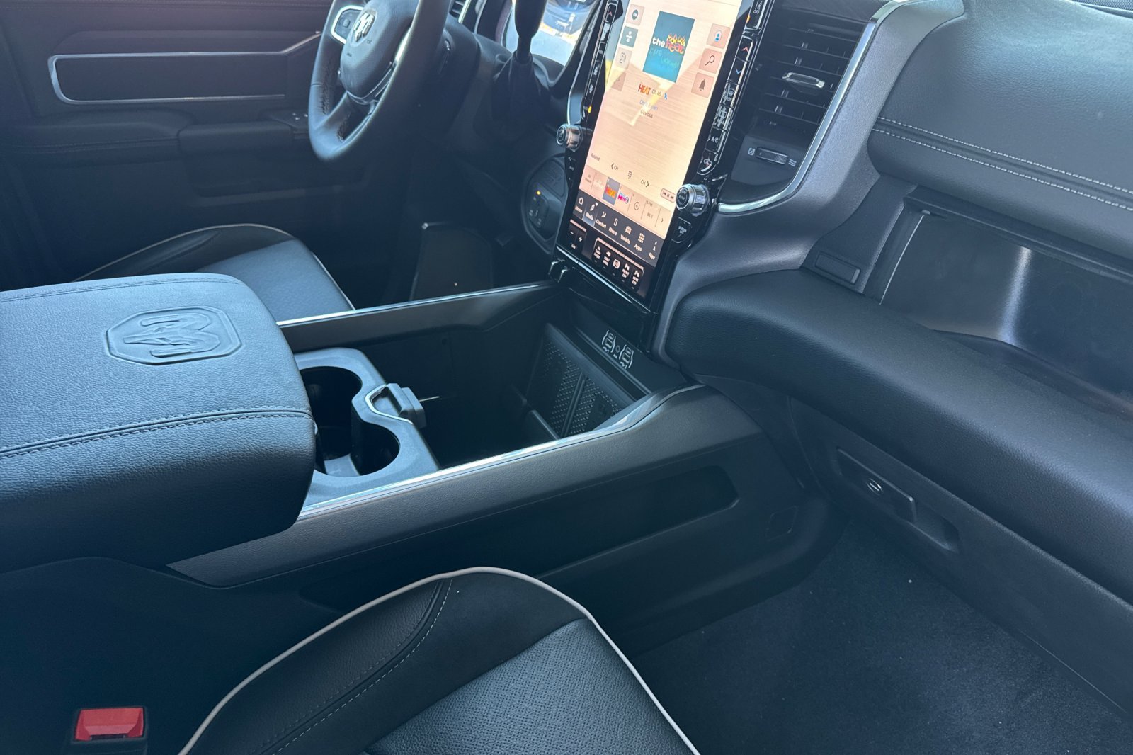 New 2026 RAM 3500 Laramie AWD/4WD image 14