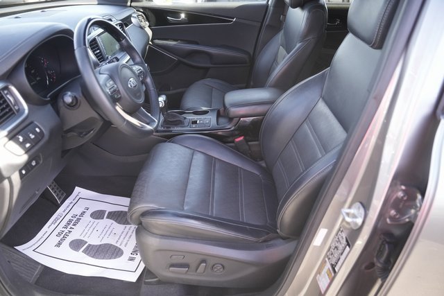 Used 2017 Kia Sorento SX image 9