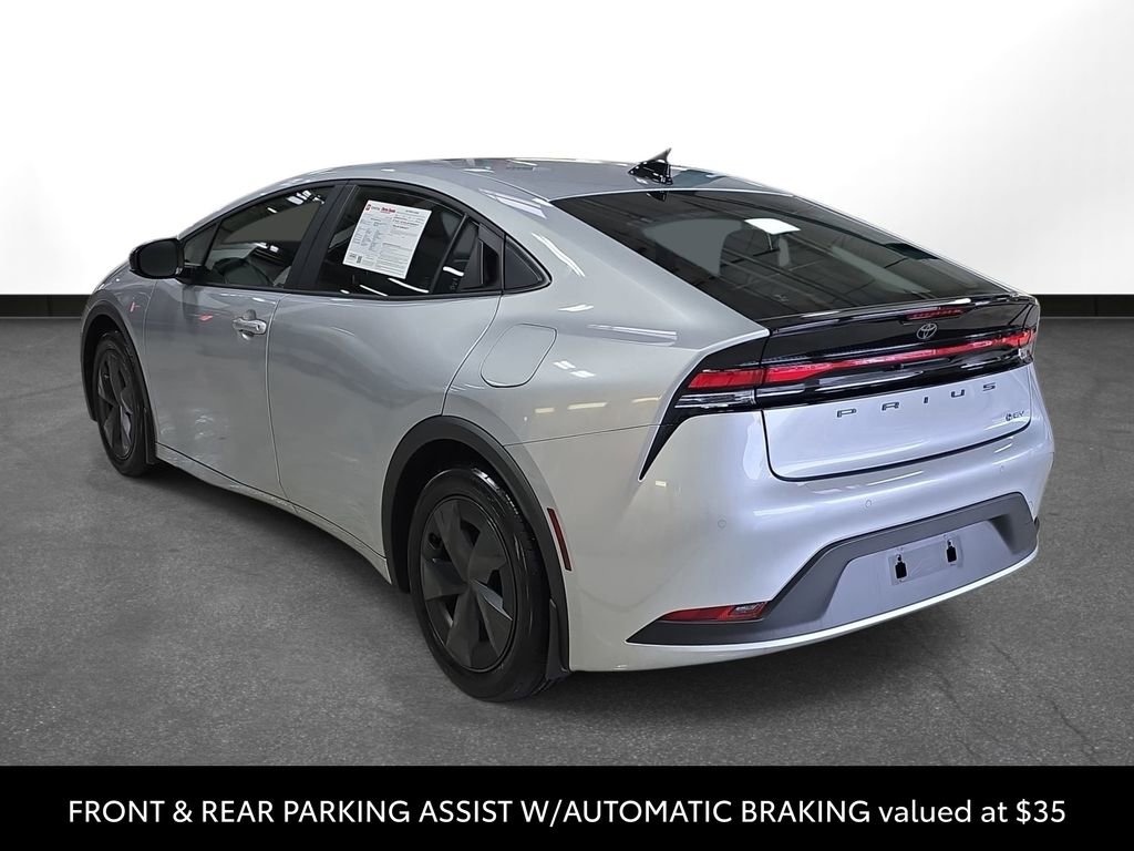 Used 2026 Toyota Prius LE FWD image 8