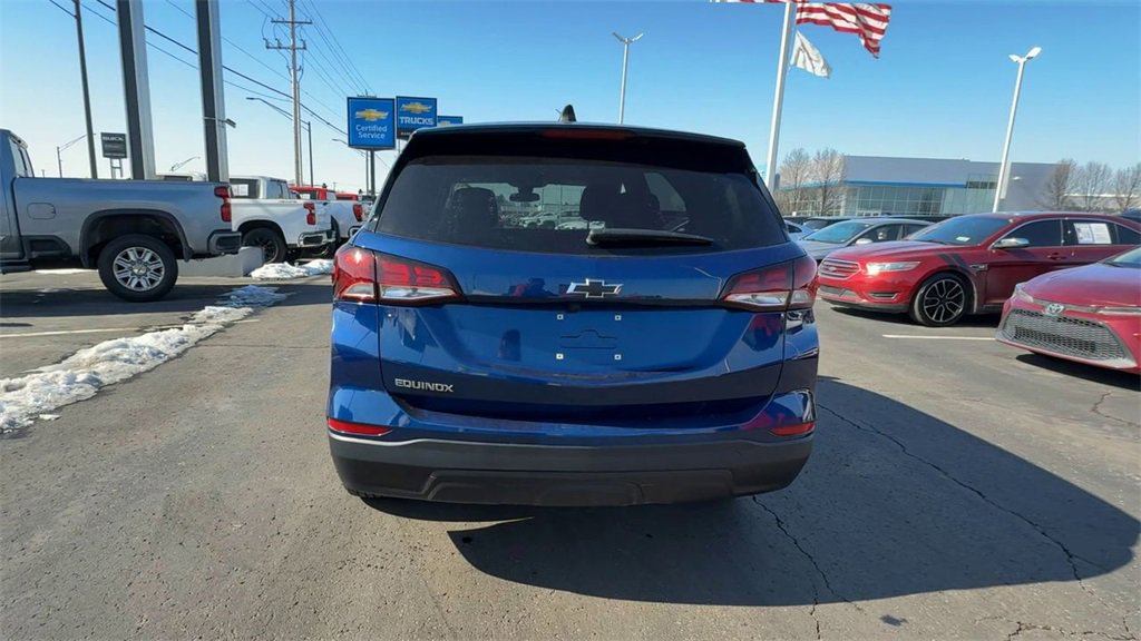 Used 2022 Chevrolet Equinox LS w/ LS Convenience Package image 7