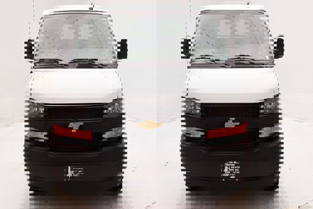 Used 2023 Chevrolet Express 3500 LS image 4