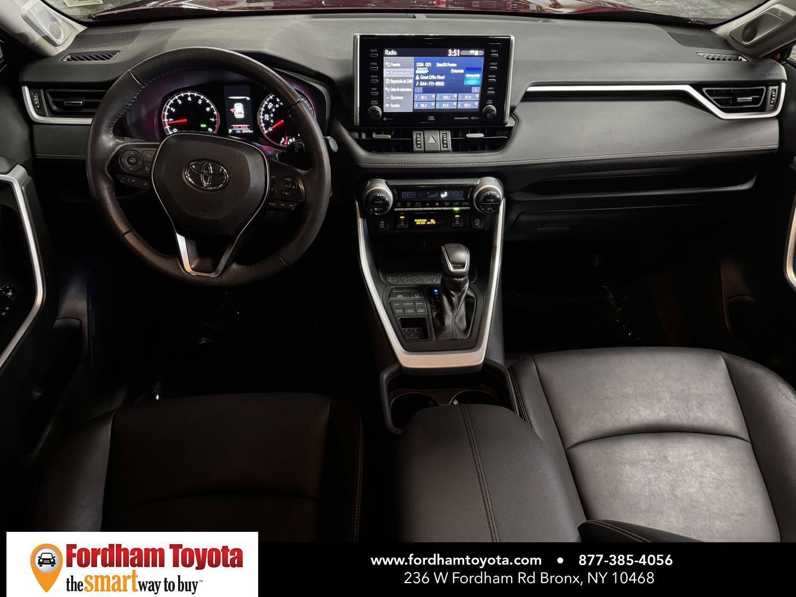 Used 2021 Toyota RAV4 XLE Premium image 13