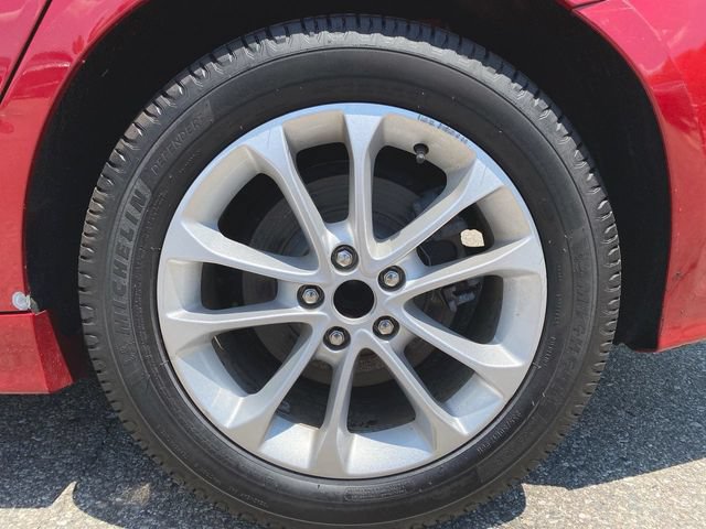 Used 2020 Ford Fusion SE FWD image 5