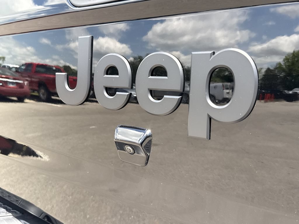 New 2026 Jeep Gladiator Sport AWD/4WD image 32