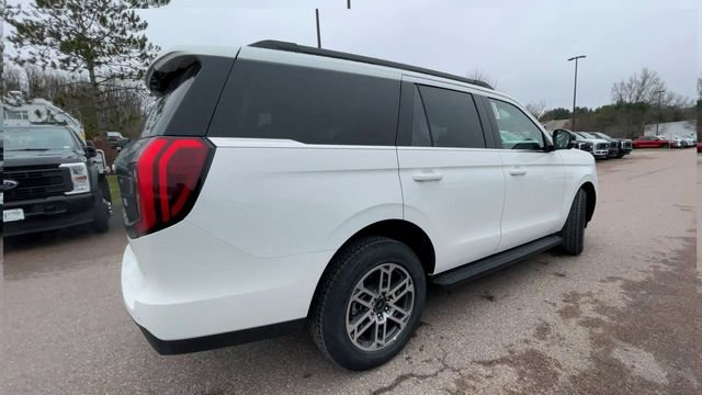 New 2026 Ford Expedition Active AWD/4WD image 2