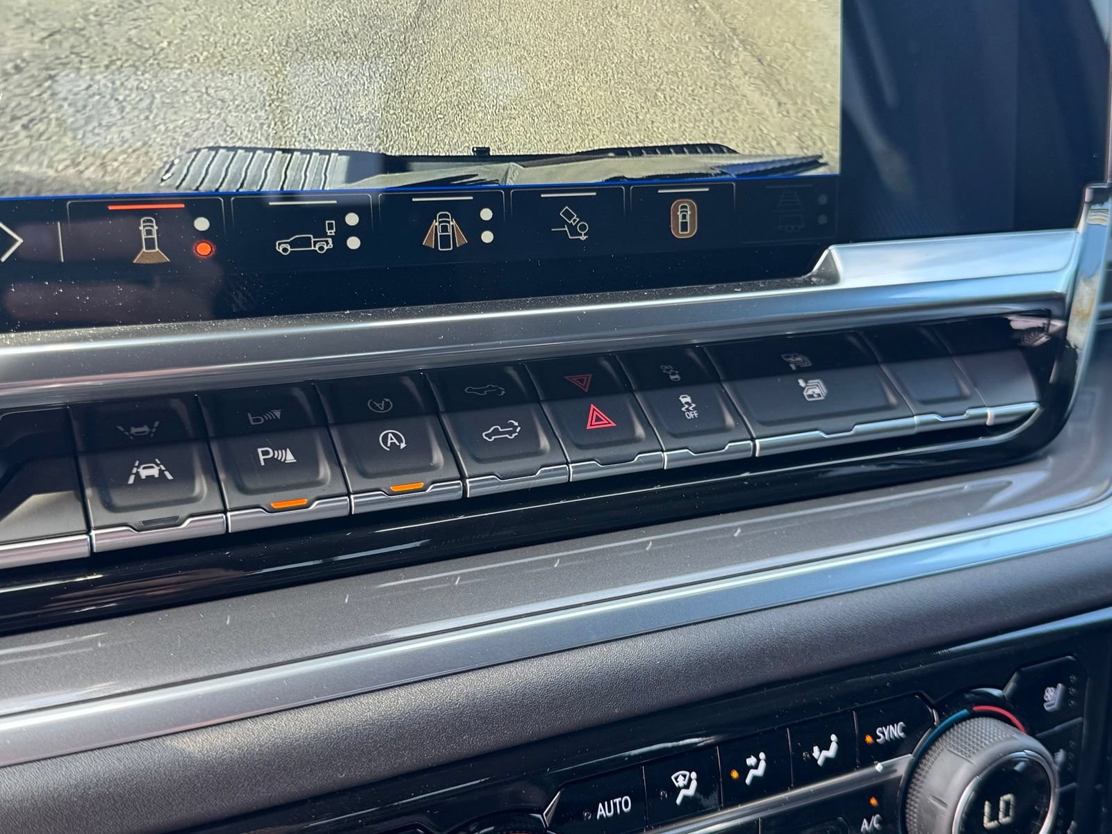 New 2026 Chevrolet Silverado 1500 High Country w/ Midnight Edition AWD/4WD image 22