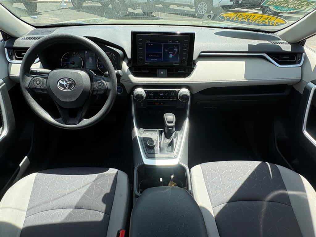 Used 2022 Toyota RAV4 XLE AWD/4WD image 12