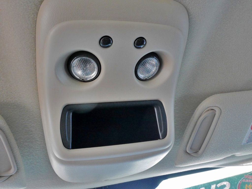 Used 2004 Chevrolet Silverado 2500 LS w/ Heavy-Duty Power Package image 24