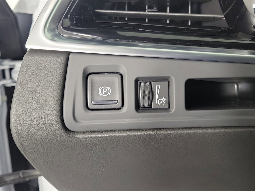 Certified 2024 Cadillac XT6 Premium Luxury w/ LPO, Floor Liner Package image 31