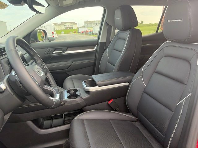 Used 2026 GMC Terrain Denali AWD/4WD image 7
