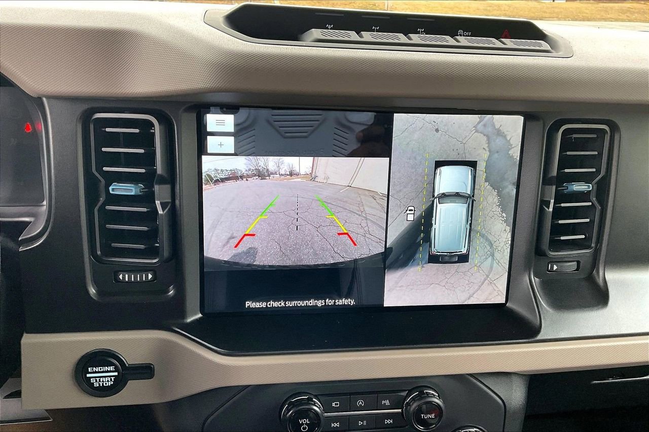 Used 2023 Ford Bronco Wildtrak image 15