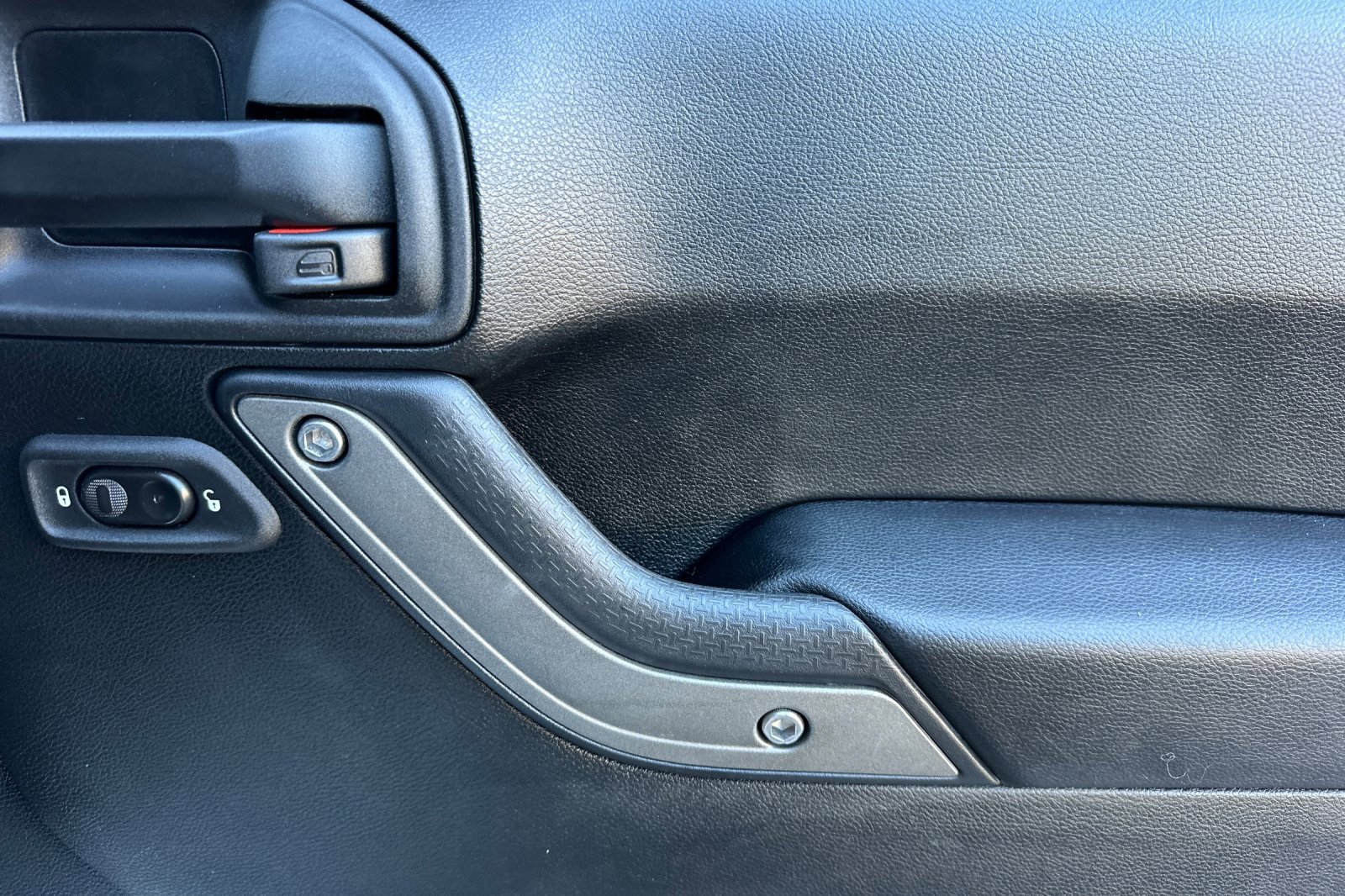 Used 2017 Jeep Wrangler Unlimited Sport image 18