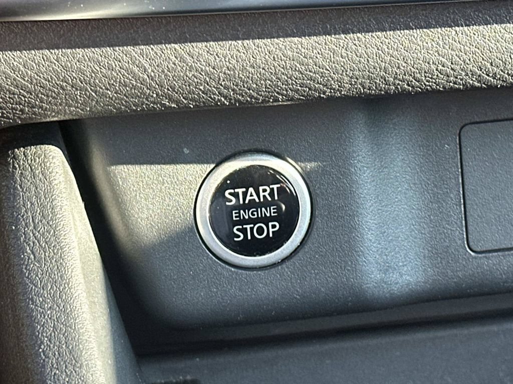 Used 2021 Nissan Rogue S FWD image 37